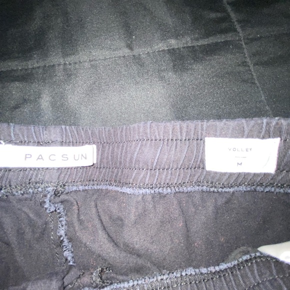 Black PacSun shorts - Picture 2 of 2